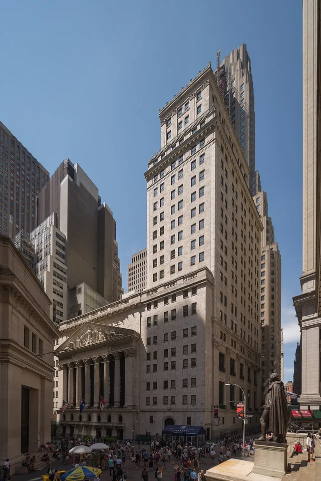 Thematic photograph: New York Stock Exchange August 2017 04.jpg