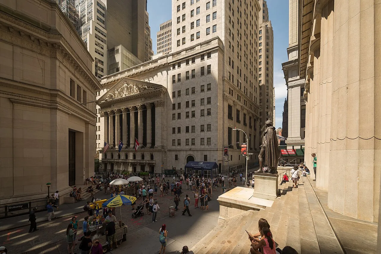 Context photograph: New York Stock Exchange August 2017 02.jpg