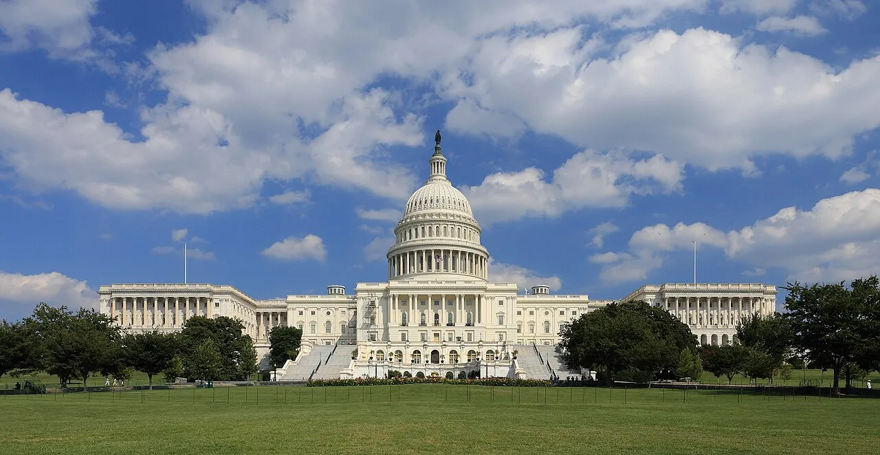 Thematic photograph: US Capitol west side.JPG